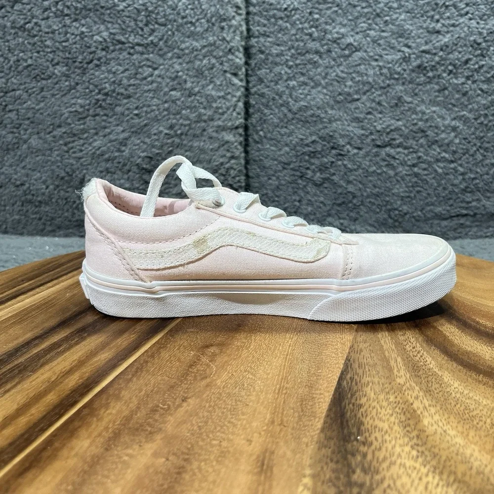Vans Girls Canvas Chalk Pink‎ White Lace Up Low Top Shoes Sneakers Size 2